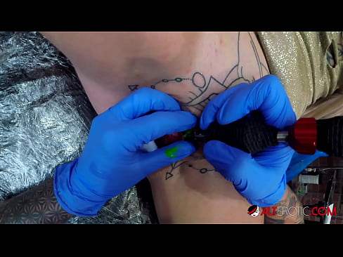 ❤️ Sully Savage ea nang le li-tattoo tse chesang haholo o ile a fumana tattoo clitoris ea hae Lintho tsa bootsoa tsa boleng ho st.my-hentai-gallery.ru ❤